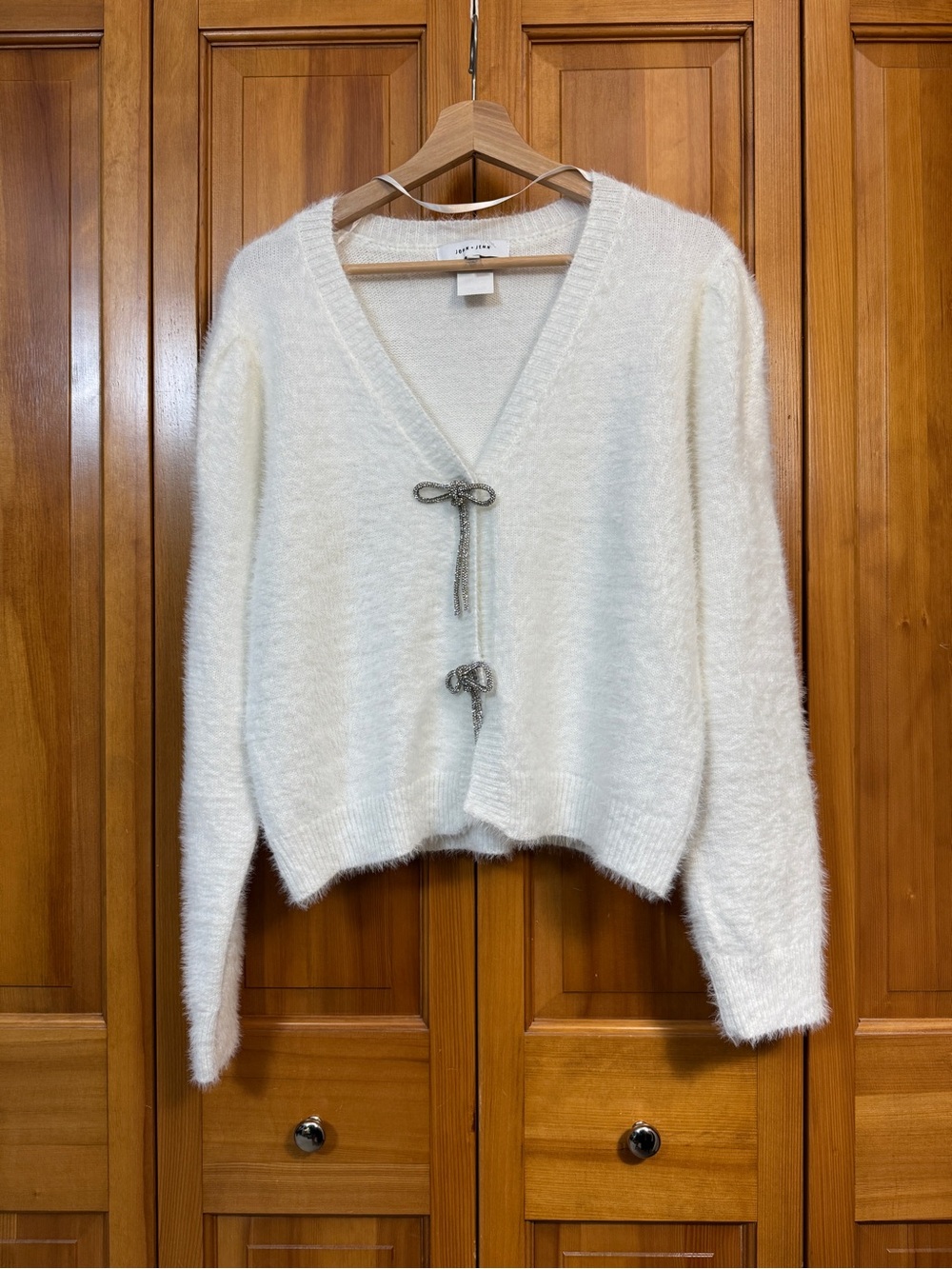 John + Jenn Noella Fuzzy White Knit Cardigan Rhinestone Bow Ties Sz L